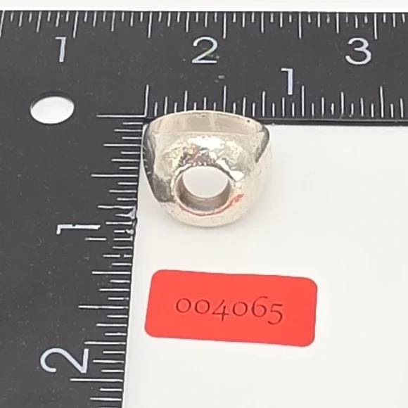 Vintage Dome Shaped Ring Hollow Center 925 Sterling Silver Textured Size 5.5 - Picture 11 of 11